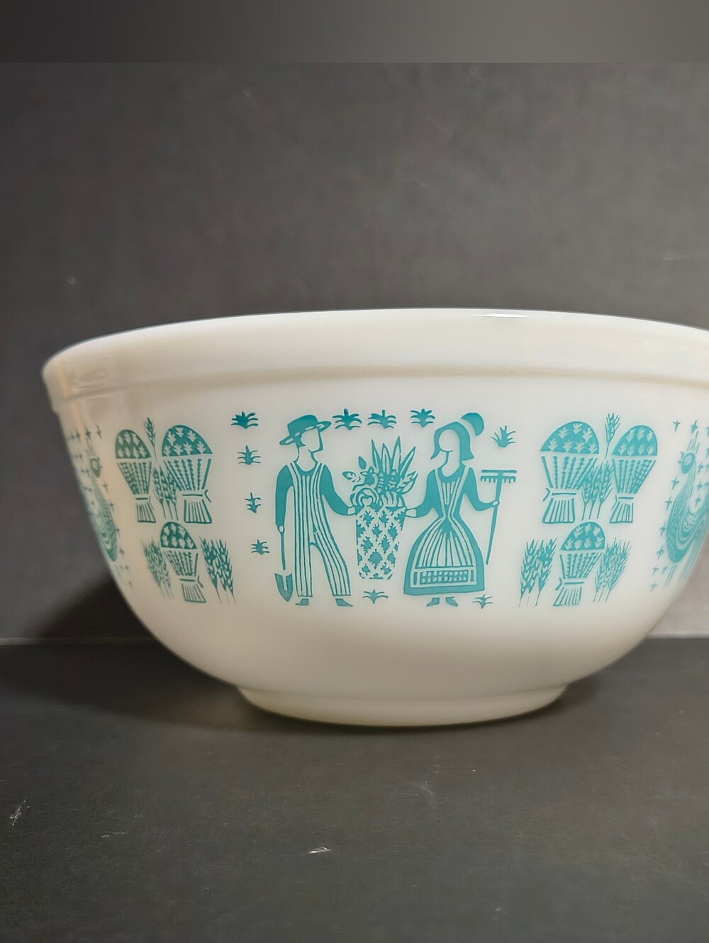 Vintage Pyrex Amish Butterprint 2 1/2 Quart Mixing Bowl #403 White & Turquoise